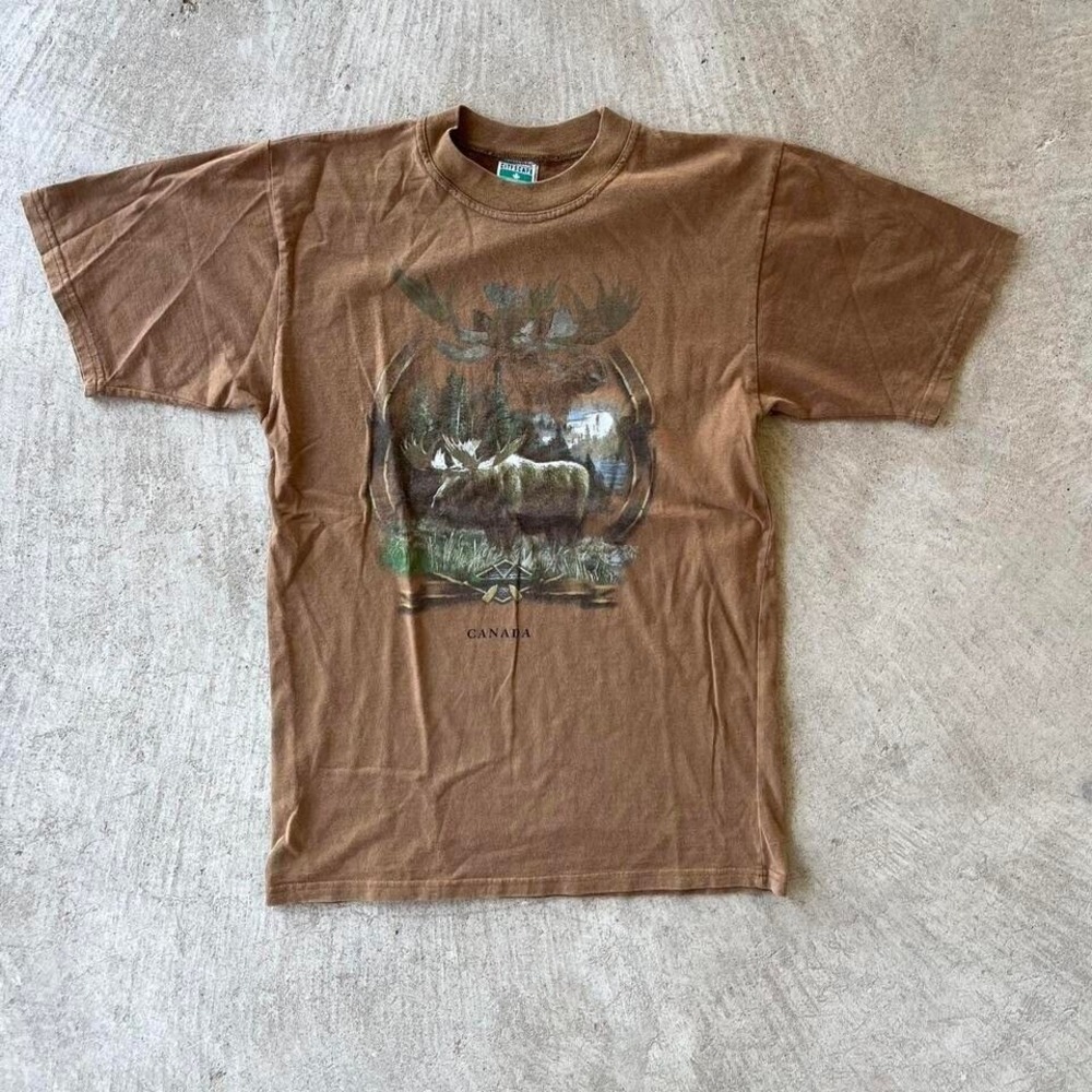 early 2000s Canada moose tee